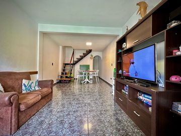 Venta PH  tres ambientes con cochera a  pasos  del Mar  !