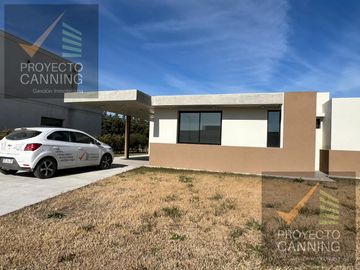 Venta de casa en Barrio San Felipe Canning