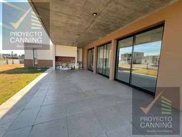 Venta de casa en Barrio San Felipe Canning