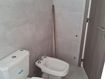 Casa en  Venta en Jardin de Las Tejas 3 dormitorios, 3 baños, jardin. A estrenar