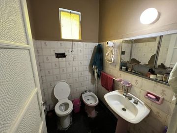 DEPARTAMENTO TIPO CASA VENTA 3 AMBIENTES Quirno Costa 1378 DTO  1 FRENTE (REMEDIOS DE ESCALADA)