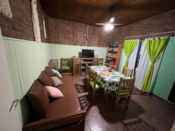 DEPARTAMENTO TIPO CASA VENTA 3 AMBIENTES Quirno Costa 1378 DTO  1 FRENTE (REMEDIOS DE ESCALADA)