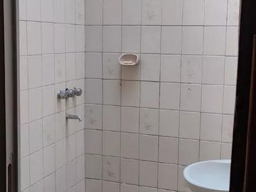 Casa en venta - 2 Dormitorios 1 Baño - Cocheras - 400Mts2 - Luján