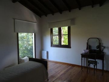 Casa en venta - 4 Dormitorios 6 Baños - 900Mts2 - Luján