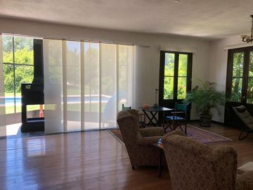 Casa en venta - 4 Dormitorios 6 Baños - 900Mts2 - Luján