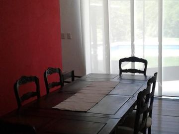 Casa en venta - 4 Dormitorios 6 Baños - 900Mts2 - Luján