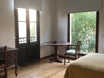 Casa en venta - 4 Dormitorios 6 Baños - 900Mts2 - Luján