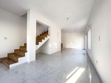 DUPLEX EN  ITUZAINGÓ-