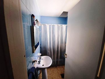 Casa en  Las Heras 699 esquina San martin ( apto profesional)