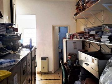 Casa en  Las Heras 699 esquina San martin ( apto profesional)