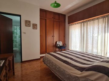 Casa 4 ambientes con jardin en Villa Ballester