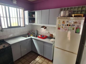 Casa 4 ambientes con jardin en Villa Ballester