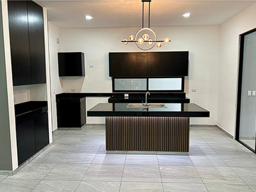 En venta Casa en carretera Sitpatch