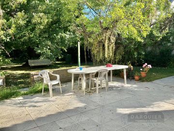 CHALET  EN BURZACO