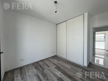 Venta de Departamento 3 ambientes con balcón en Wilde