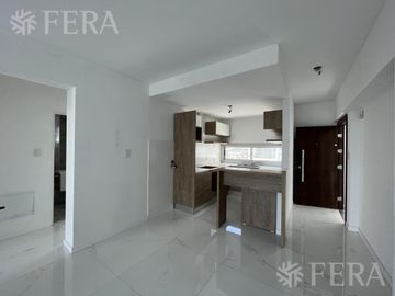 Venta de Departamento 3 ambientes con balcón en Wilde