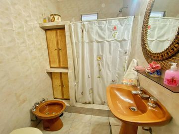 VENTA CASA 3 AMB 207 M2 VALENTIN ALSINA