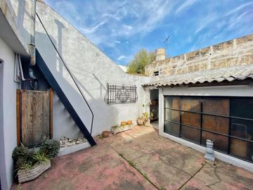 VENTA CASA 3 AMB 207 M2 VALENTIN ALSINA