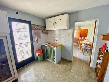 VENTA CASA 3 AMB 207 M2 VALENTIN ALSINA