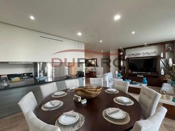 Penthouse Amueblado de 3 Recamaras en Venta, Country Club