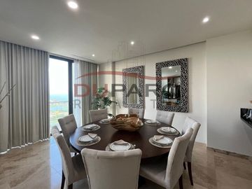 Penthouse Amueblado de 3 Recamaras en Venta, Country Club