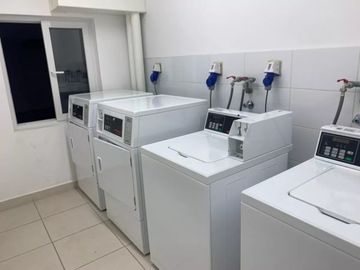 Se vende departamento amoblado de 1 ambiente (estudio) cerro Placeres con vista a la bahia. Ves.-