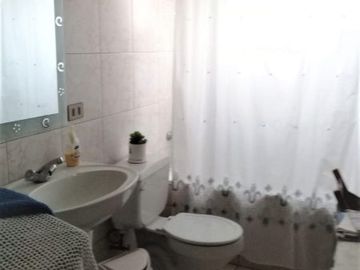 Vendo excelente y amplia casa / Parcela en Romeral.