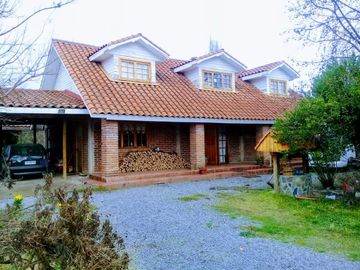 Vendo excelente y amplia casa / Parcela en Romeral.