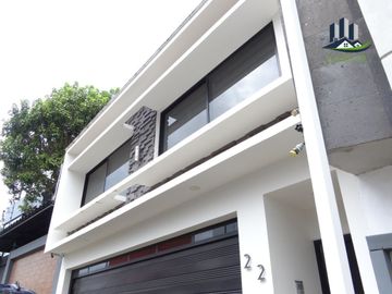 Venta de Casa en Fraccionamiento Morada del Quetzal Xalapa, 3 recámaras y Jardín
