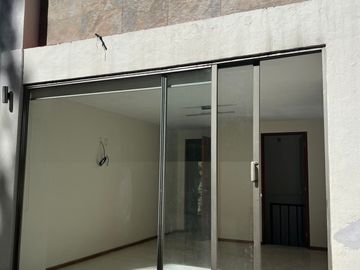 RENTA MANSION EN CLUB DE GOLF   VALLE ESCONDIDO