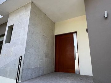 RENTA MANSION EN CLUB DE GOLF   VALLE ESCONDIDO
