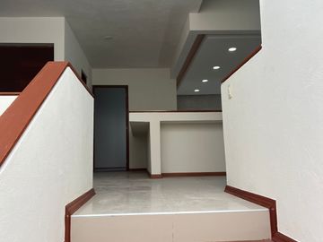 RENTA MANSION EN CLUB DE GOLF   VALLE ESCONDIDO