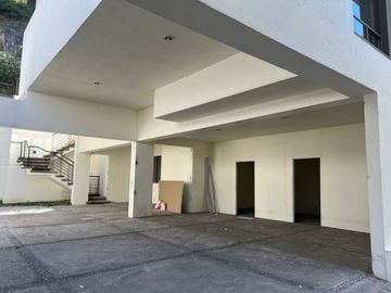RENTA MANSION EN CLUB DE GOLF   VALLE ESCONDIDO