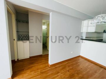 DEPARTAMENTO EN MAGDALENA DEL MAR LIMITE CON SAN ISIDRO