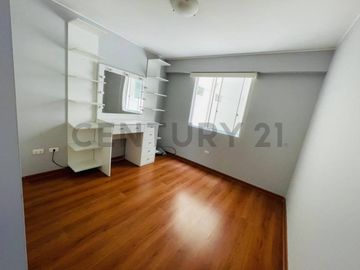 DEPARTAMENTO EN MAGDALENA DEL MAR LIMITE CON SAN ISIDRO