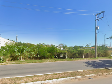 Terreno comercial en renta sobre avenida al norte de Mérida, Yucatán