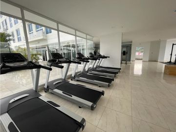 VENTA o ALQUILER APARTAMENTO AMOBLADO EN AV BALBOA  FRENTE AL MAR