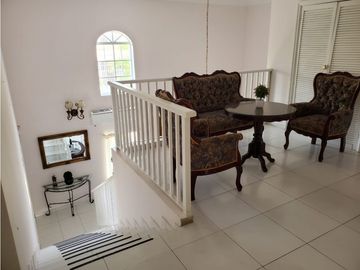 FUENTE DEL FRESNO / 4 HABITACIONES / 303m2 / 2 NIVELES