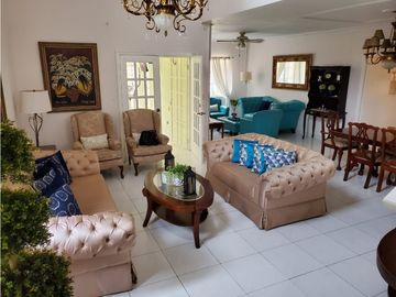 FUENTE DEL FRESNO / 4 HABITACIONES / 303m2 / 2 NIVELES