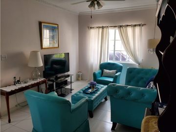 FUENTE DEL FRESNO / 4 HABITACIONES / 303m2 / 2 NIVELES