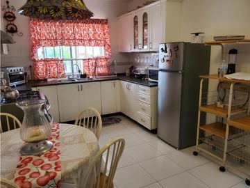 FUENTE DEL FRESNO / 4 HABITACIONES / 303m2 / 2 NIVELES