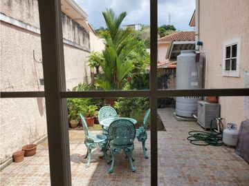 FUENTE DEL FRESNO / 4 HABITACIONES / 303m2 / 2 NIVELES