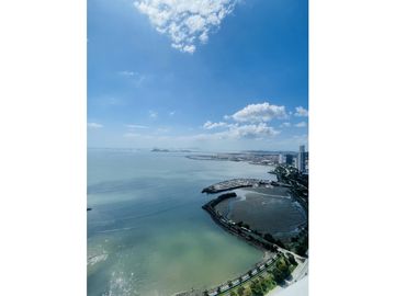 🌟 Luxury Oceanfront Living at an Unbeatable  🌟