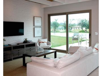 Venta de apartamentos en Colón, Playa Escondida Resort & Marina
