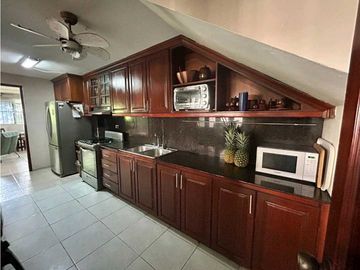 VENDO CASA UNIFAMILIAR EN CONDADO DEL REY