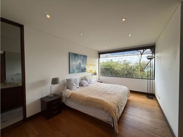 SE VENDE ESPECTACULAR CASA EN CHIA