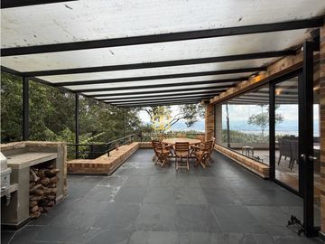 SE VENDE ESPECTACULAR CASA EN CHIA