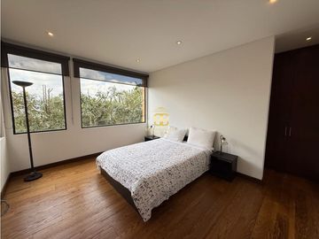 SE VENDE ESPECTACULAR CASA EN CHIA