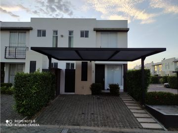 Oportunidad Única: Casa Esquinera En Venta En Cundinamarca