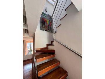 VENTA HERMOSO APARTAMENTO PENTHOUSE-DUPLEX LAURELES IGLESIA ST